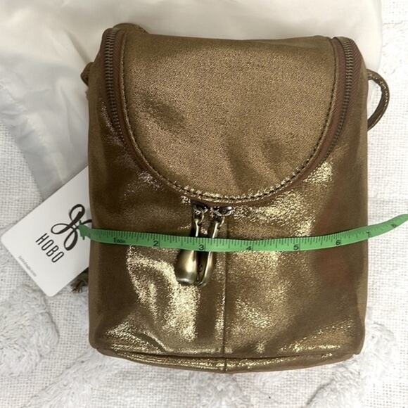 NWT! HOBO Leather Gold Shimmer Fern Saddle Crossbody Bag - Picture 10 of 10